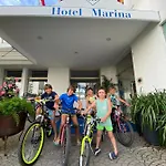 Marina 3*