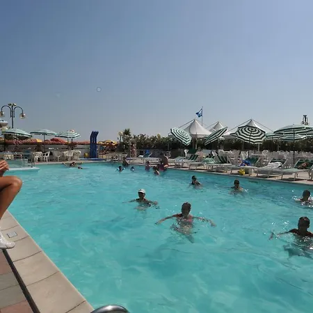 Marina Hotel 3*
