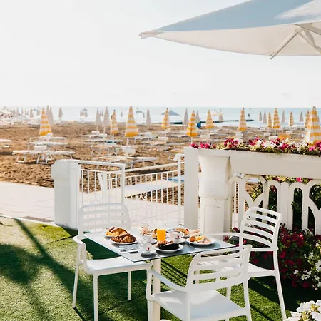 Ξενοδοχείο Marina 3*