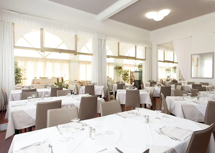 Marina Hotel