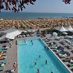 Marina Hotel 3*