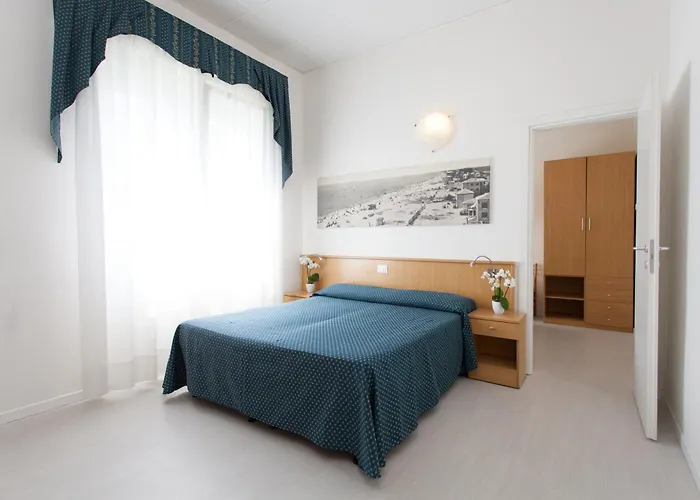 Marina Hotel 3*